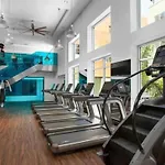 Luxury West Hollywood Gem With Pool & Hot Tub + Gym