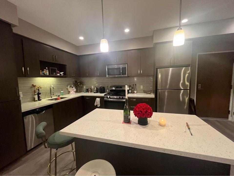 Appartamento Luxury West Hollywood Gem With Pool & Hot Tub + Gym *