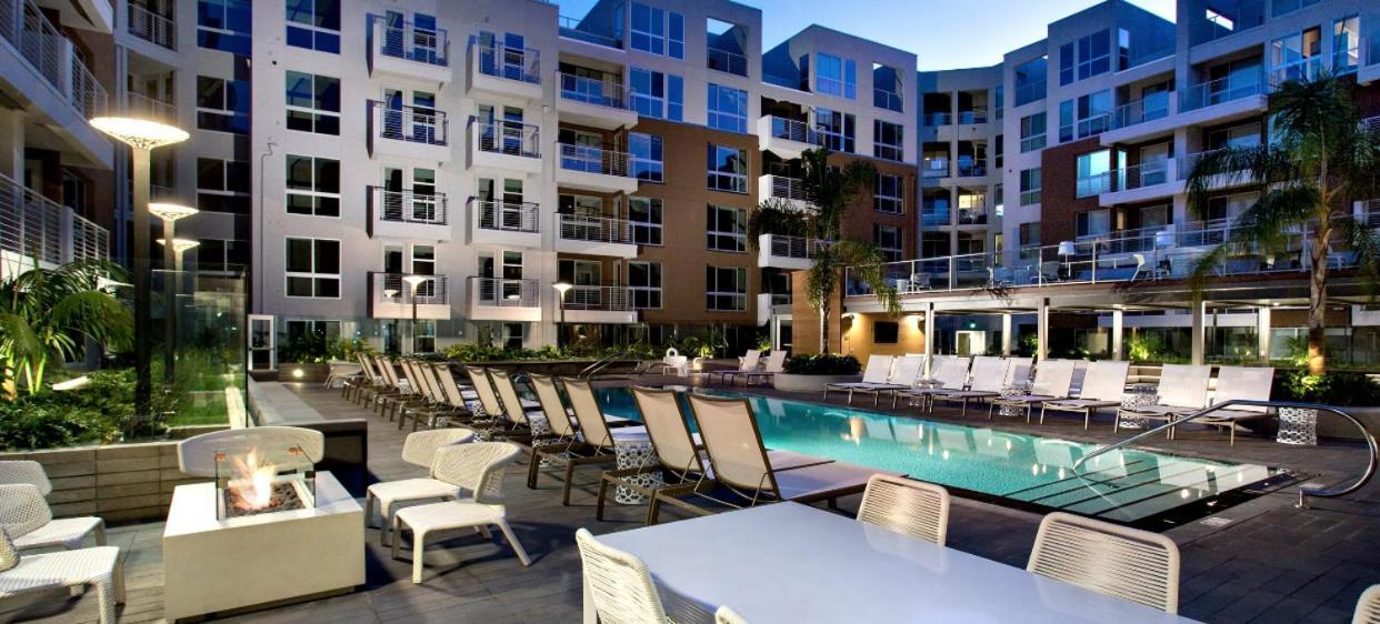 Appartamento Luxury West Hollywood Gem With Pool & Hot Tub + Gym *